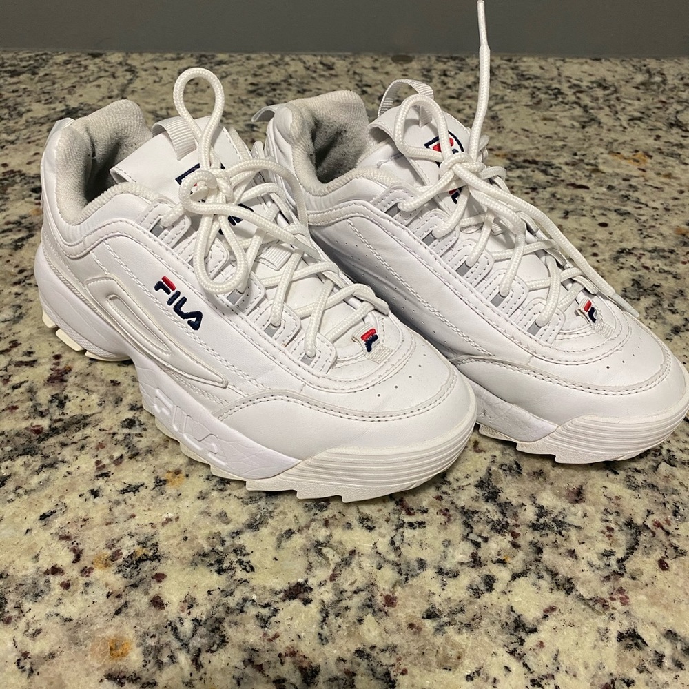 Gently used size 6 FILA shoe